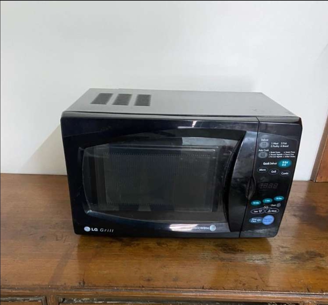 Microwave cum grill
