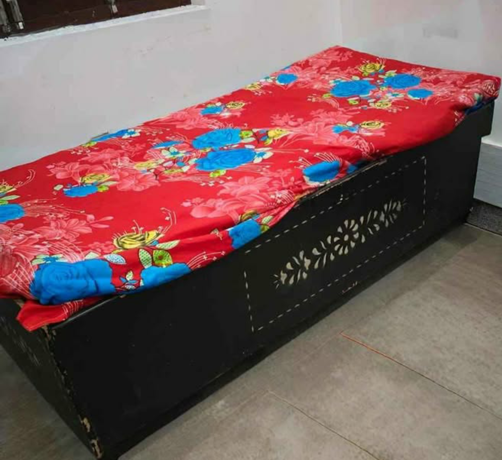 Single bed