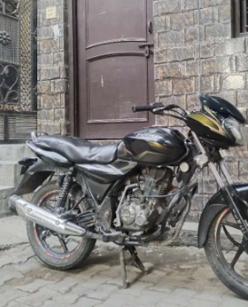 bajaj discover (2012)