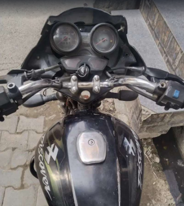 bajaj discover (2012)