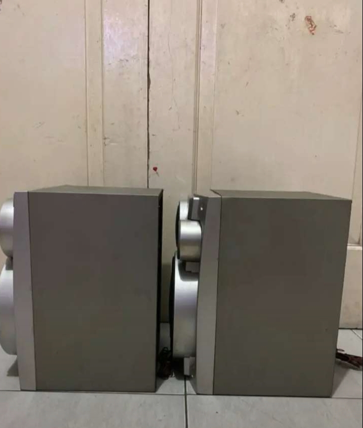Lg Bookshelf speaker