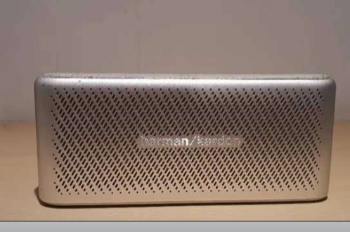 Harman karbon speaker 8w Bluetooth