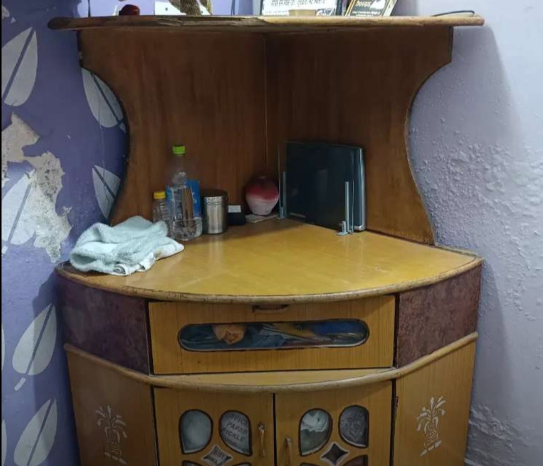 Tv stand