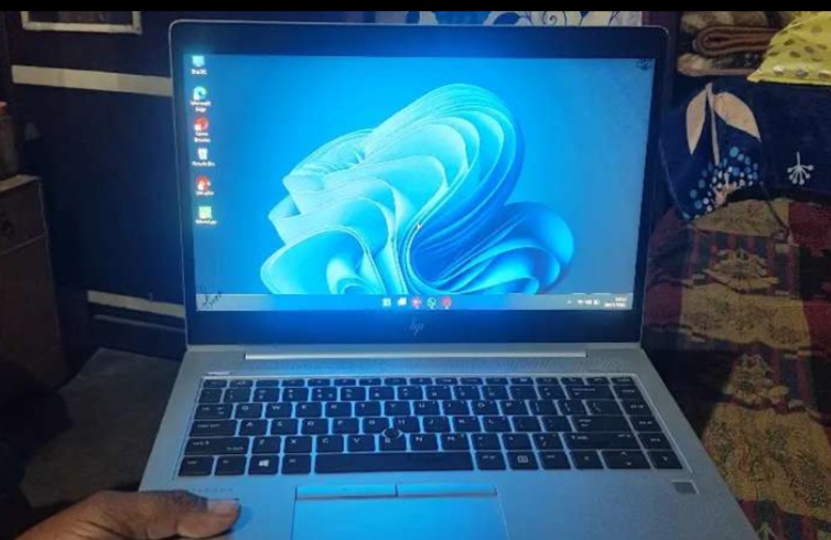 Laptop