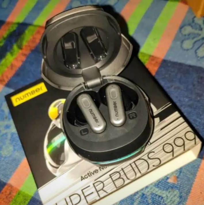 Head phone