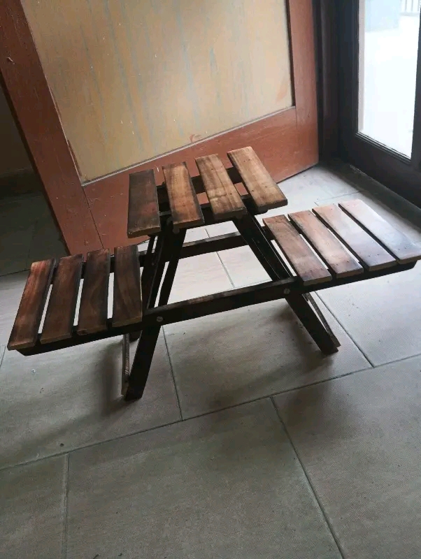 Wooden folding tabel