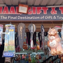 Uphar gift &toy shop