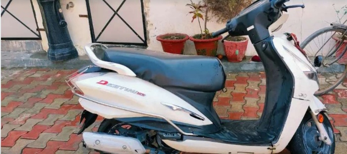 Hero scooty