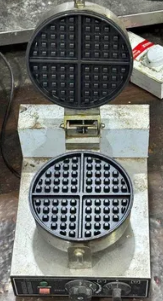 Waffle maker electric