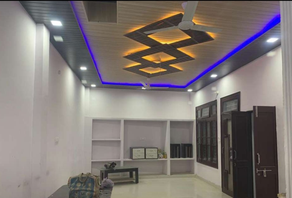 Newly constructed well maintained in a good society.