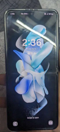 Samsung galaxy flip 4