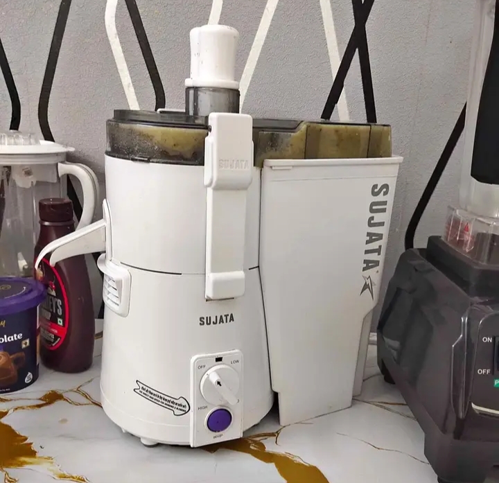 Sujata juicer mixer