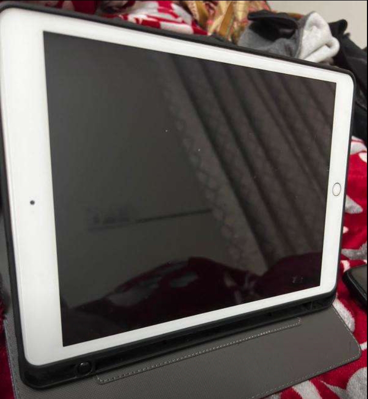 Apple tablet