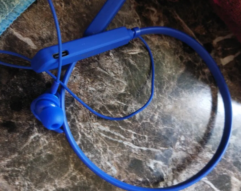 Headphone