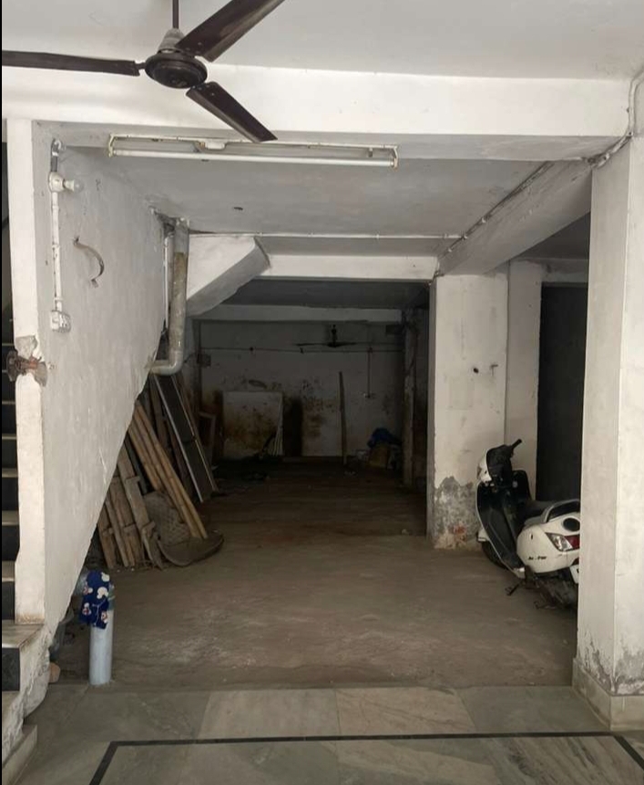Ground floor hall 100gaj