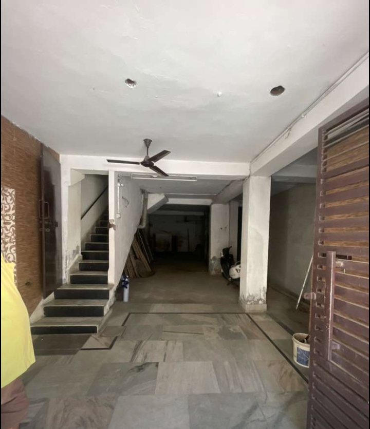 Ground floor hall 100gaj