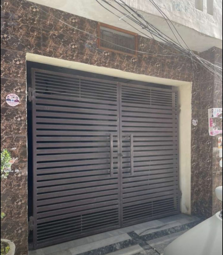 Ground floor hall 100gaj