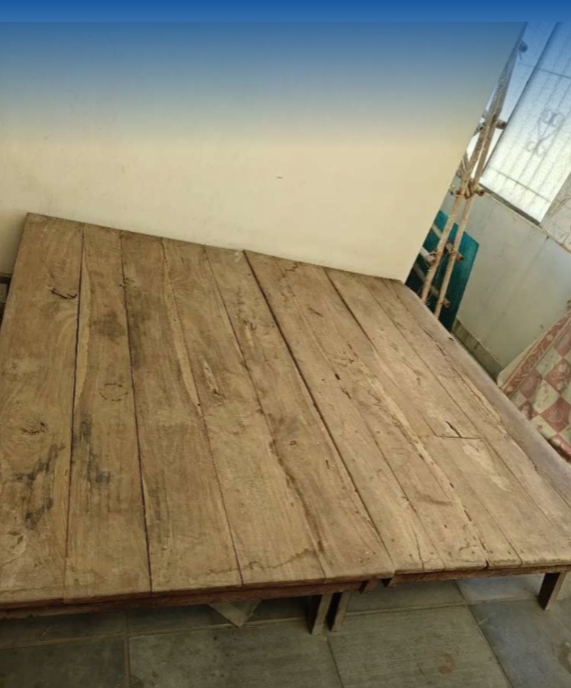 Wooden Bed Pair/2 तख़त with mattress