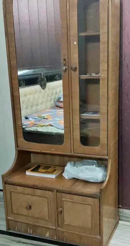 Dressing table