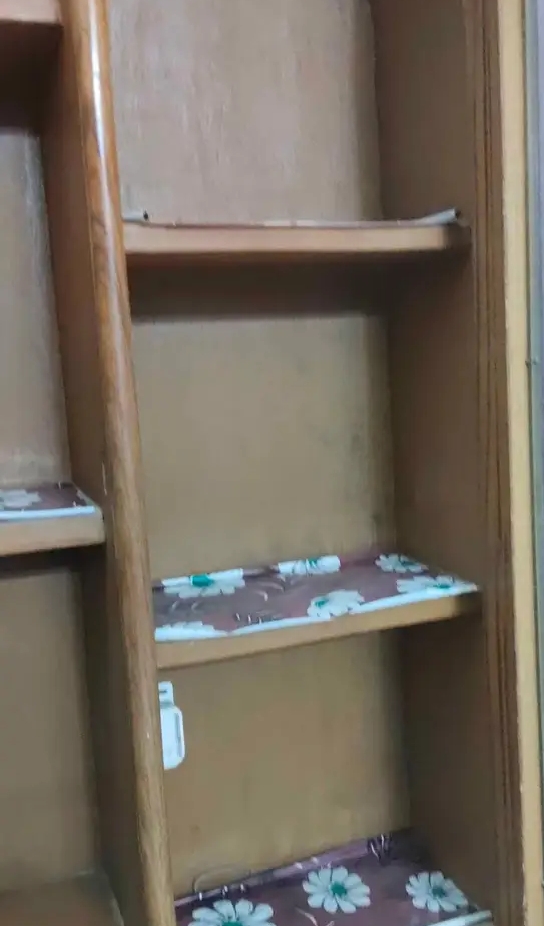 Dressing table