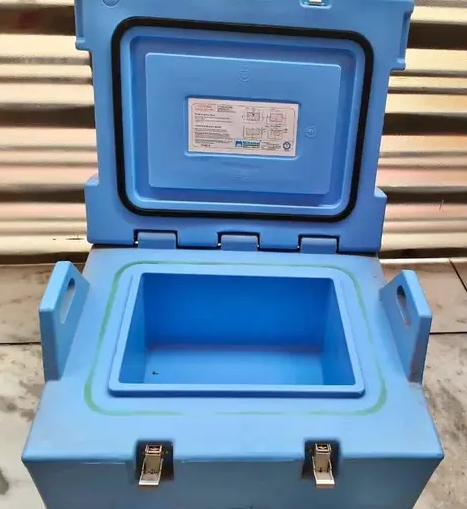 Ice box