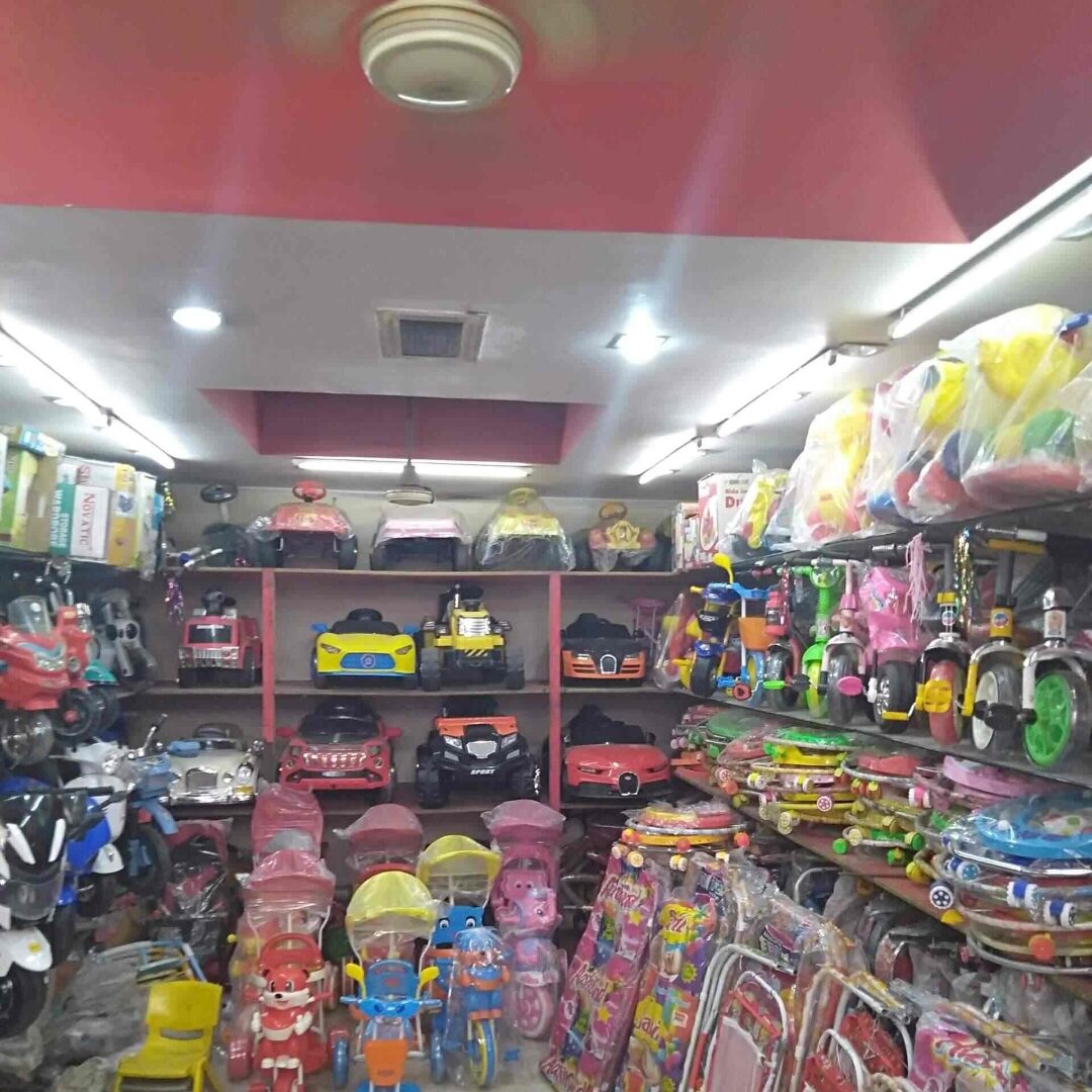 Toys & gift shop