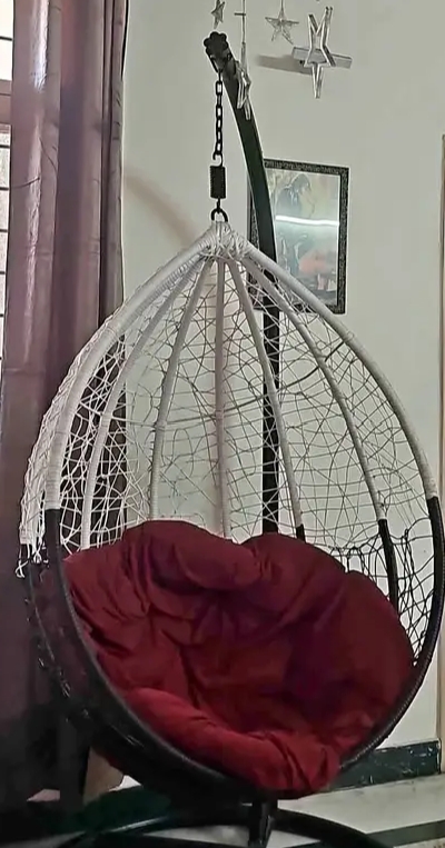 Hanging jhula