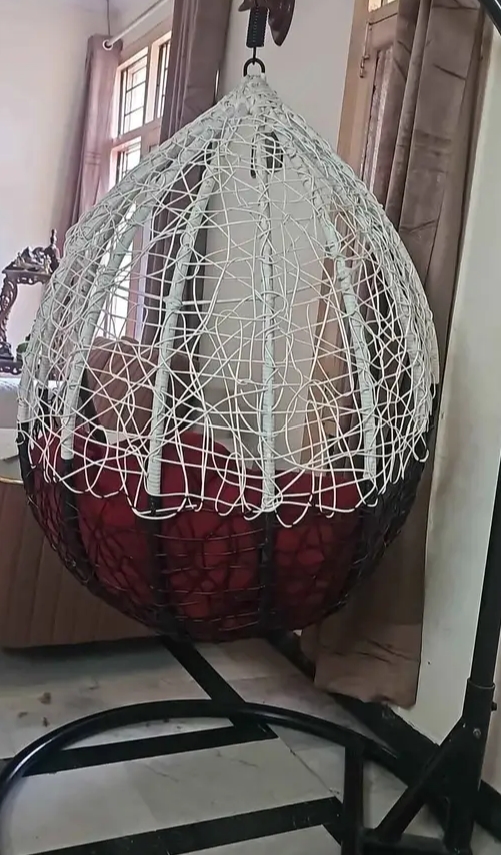 Hanging jhula