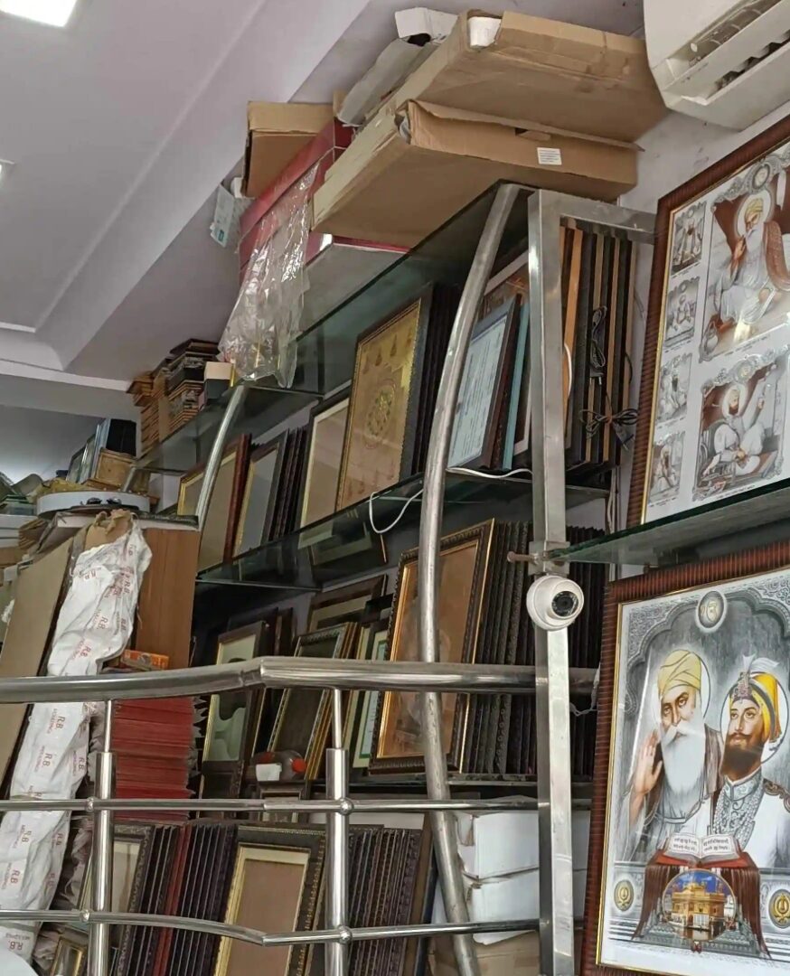 Photo framing shop