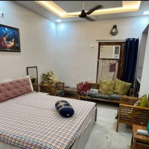 Room on rent