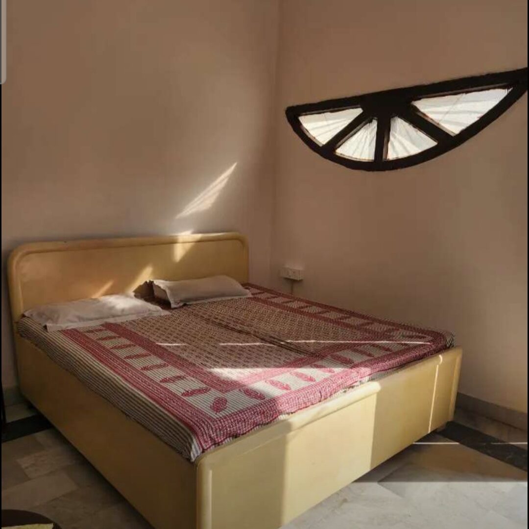 Room on rent