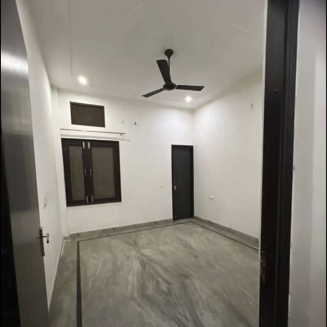 Room on rent