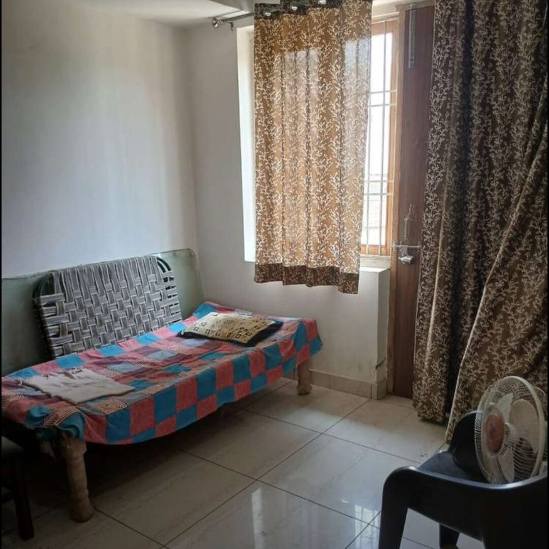 Room on rent