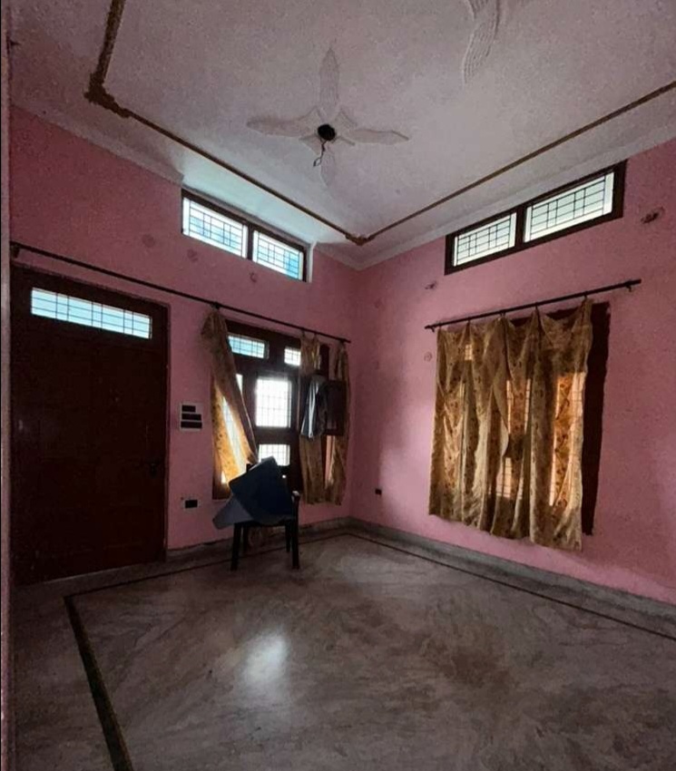 Room on rent