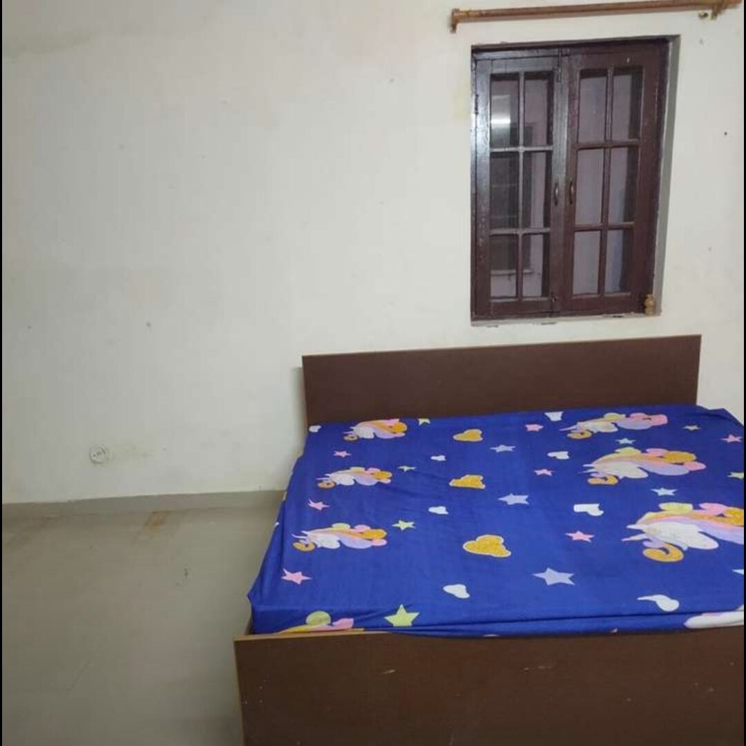 Room on rent