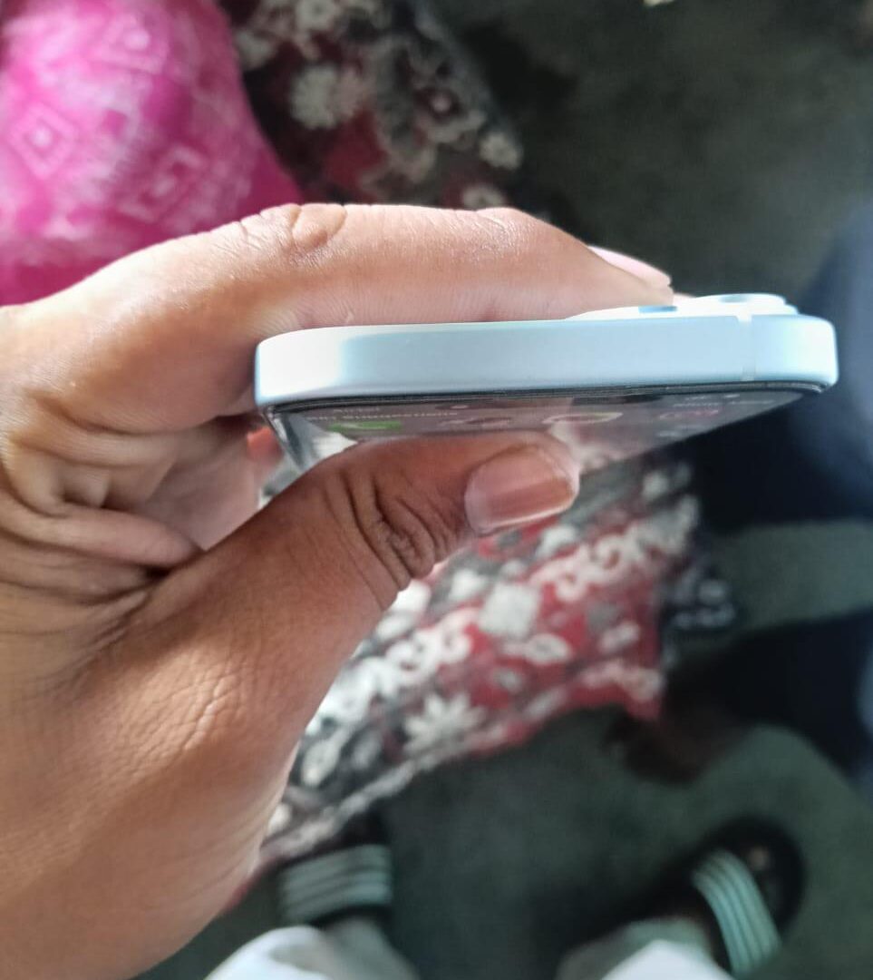 iPhone 15 128GB