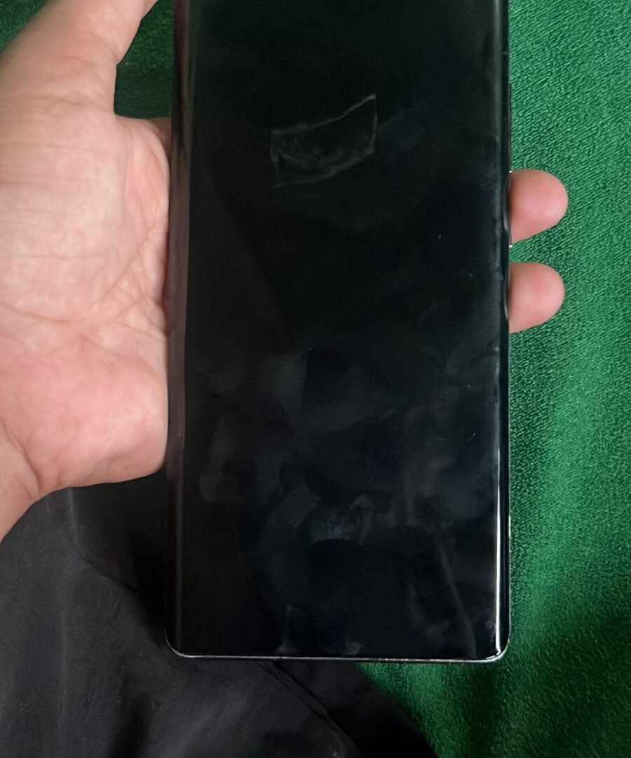 Vivo x90 Pro ___Hair line crack on back panel